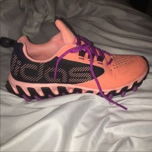 Adidas TR Vigor sneakers